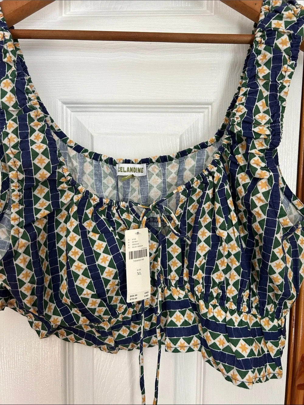 Navy Geometric Tie-Front Crop Top - Picture 2 of 7